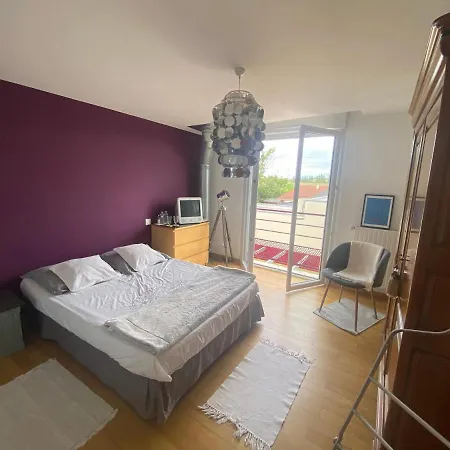 Chambre Avec Salle De Bain Privee Dans Maison Bourges Extérieur photo
